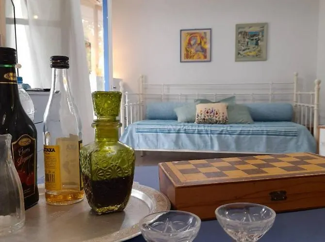 Rena's Traditional Aegean House By The Sea * Peraía