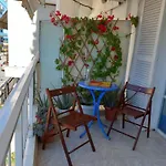 Rena's Traditional Aegean House By The Sea 公寓